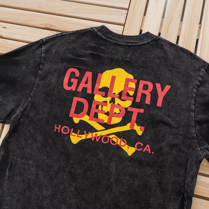 Футболка Gallery Dept Yellow Skull And Bones "Black" фото № 7