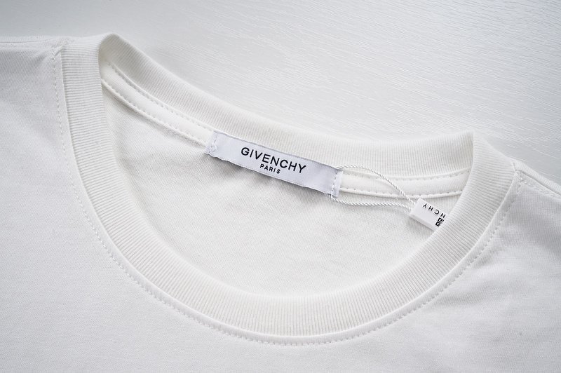 Футболка Givenchy An Eagle Carrying Skulls "White" фото № 3