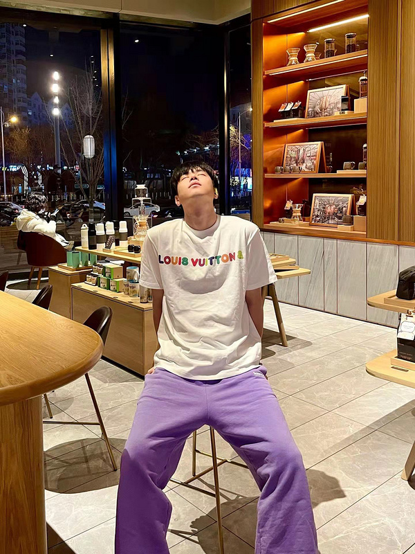 Футболка Louis Vuitton Short Sleeve Brand Inscription "White" фото № 8