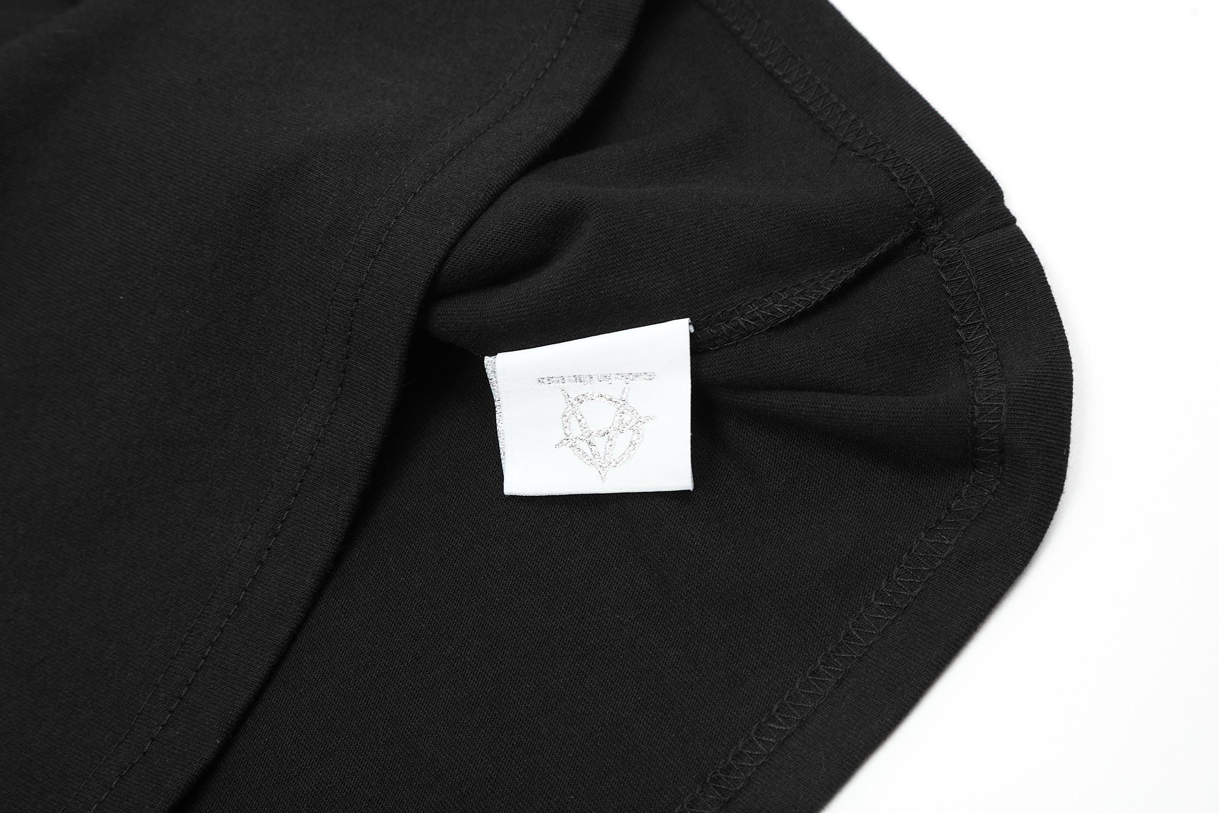 Футболка Revenge Skull and Bones "Black" фото № 5