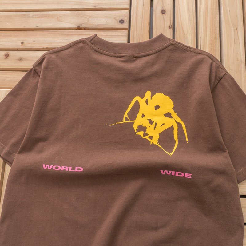 Футболка Sp5der Man On Light Background Front And Yellow Bug Back "Brown" фото № 8