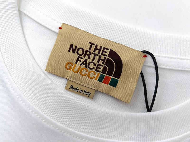 Футболка The North Face X Gucci Multicolored Logos "White" фото № 3