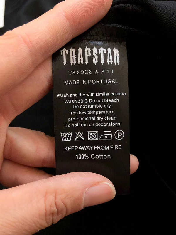 Футболка Trapstar Logo From Volumetric Round Letters "Black" фото № 5