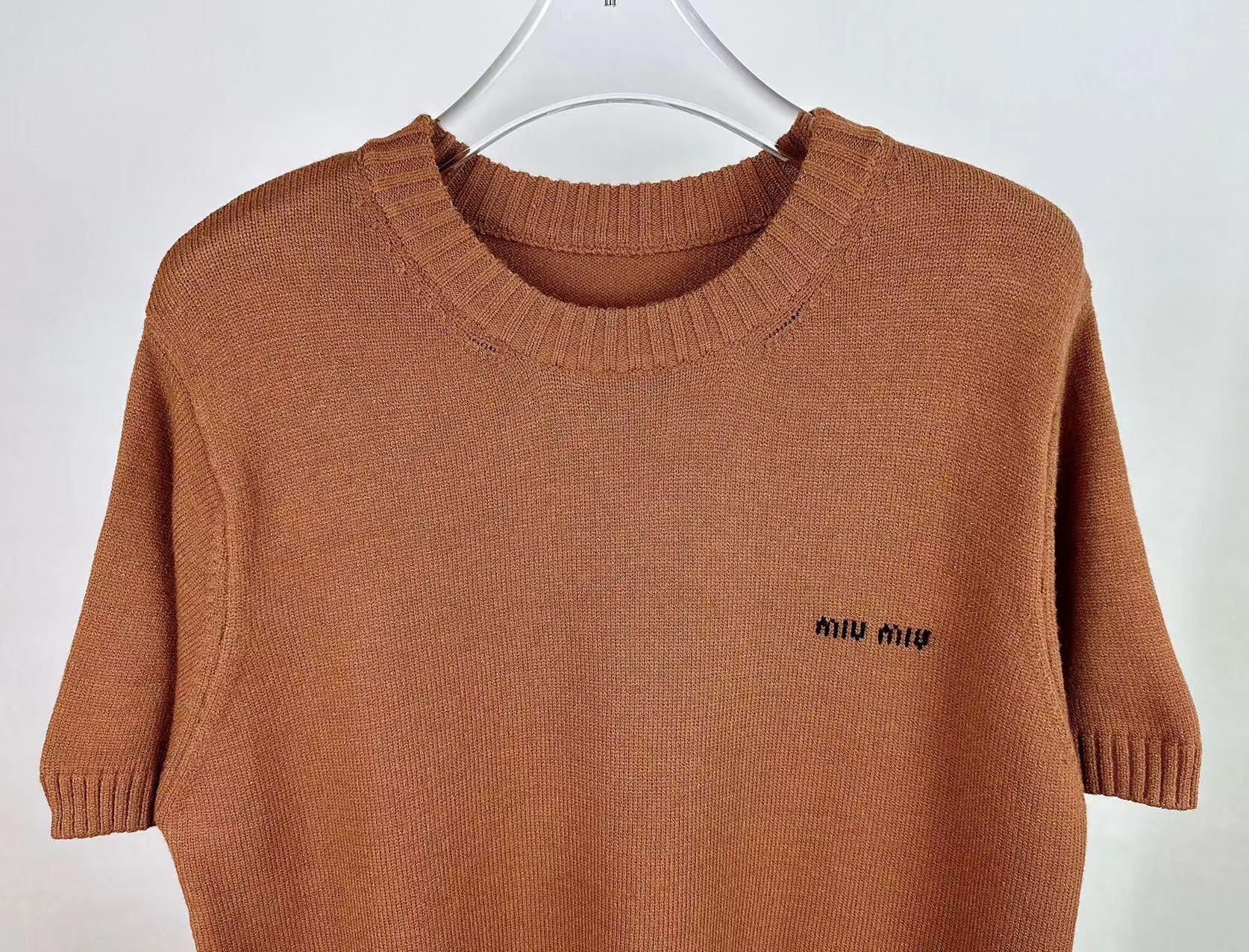 Жилетка Miu Miu Frontside Left Logo Miu Miu "Brown" фото № 5