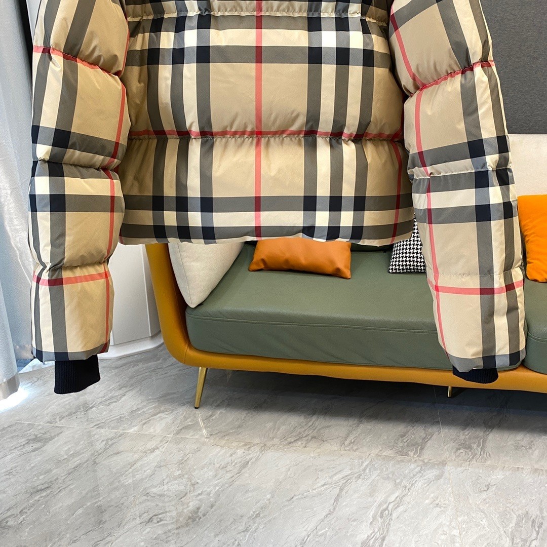 Пуховик Burberry Timeless Tartan "Burberry Beige" фото № 2