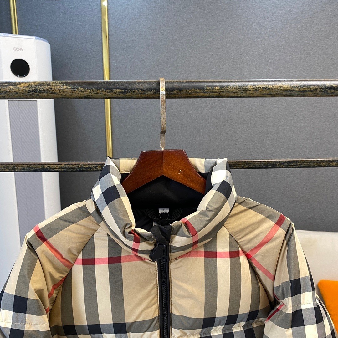 Пуховик Burberry Timeless Tartan "Burberry Beige" фото № 7