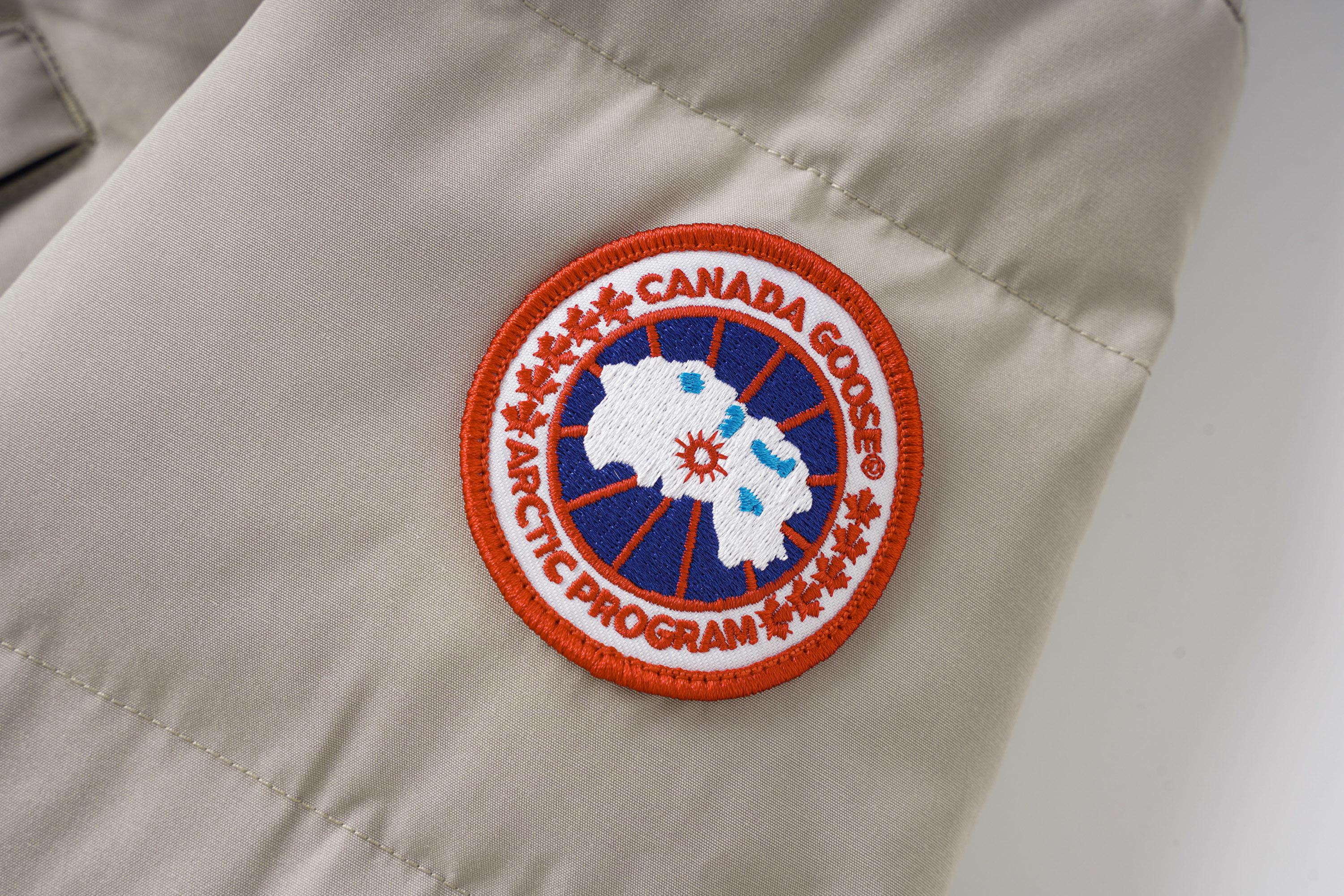 Зимняя куртка Canada Goose Woolford Jacket "Light Gray" фото № 5