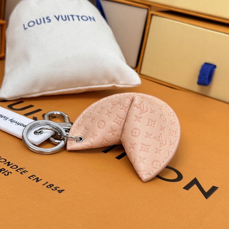 Брелок Louis Vuitton Shaped Like Ears "Cream" фото № 5