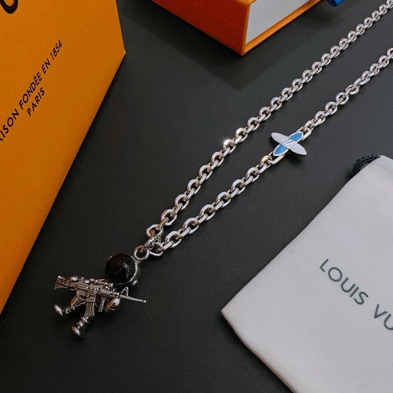 Подвеска Louis Vuitton Symbol Decoration - Arms "Silver" фото № 2