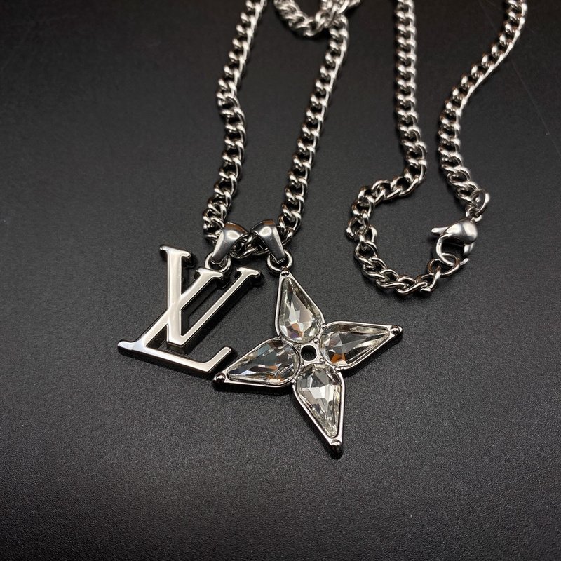 Подвеска Louis Vuitton Logo And Flower "Silver" фото № 4