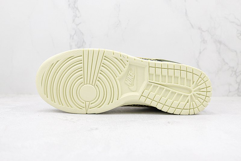 Nike SB Dunk Low "Rainbow Trout" фото № 9