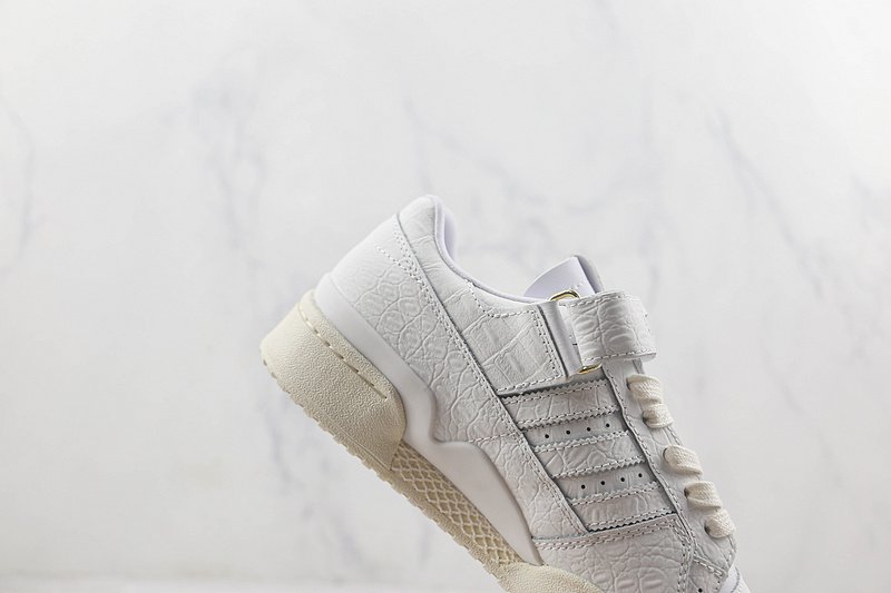 Adidas Forum 84 Low "White Croc Skin" фото № 4