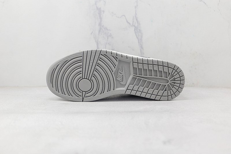 Air Jordan 1 Low "Shadow Toe" фото № 9