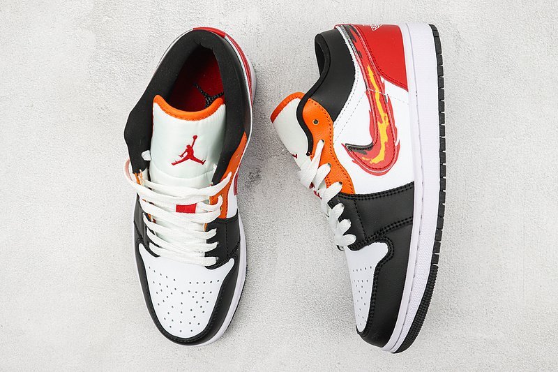 Air Jordan 1 Low "Flaming Swoosh" фото № 6