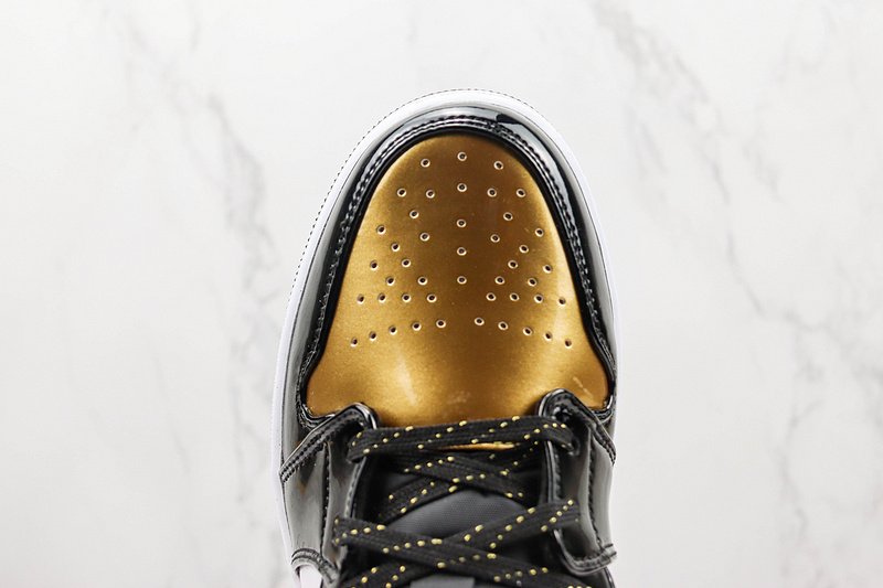 Air Jordan 1 Low SE GS "Gold Toe" фото № 3