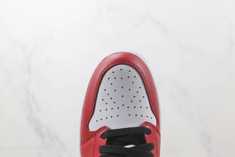 Air Jordan 1 Low "Golf Chicago" фото № 3