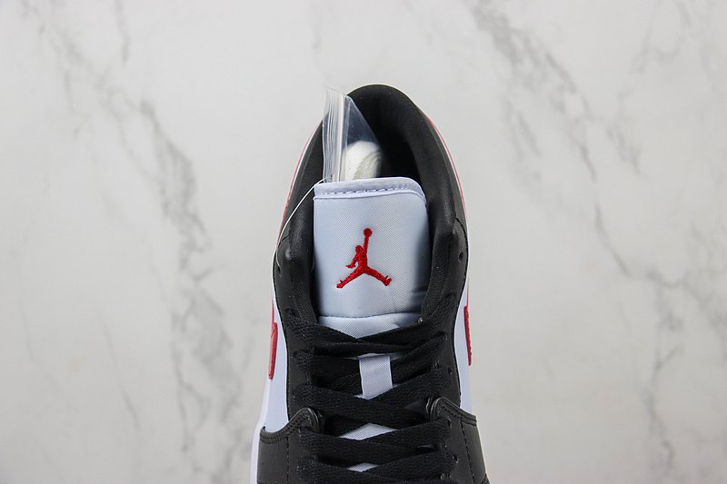 Air Jordan 1 Low "Black/White/Gum Red" фото № 5