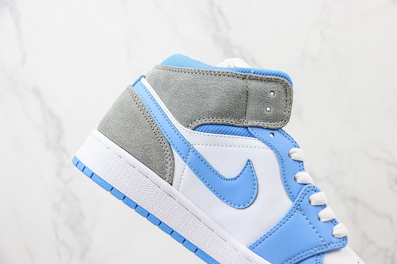 Air Jordan 1 Mid "University Blue/Light Smoke Grey" фото № 3