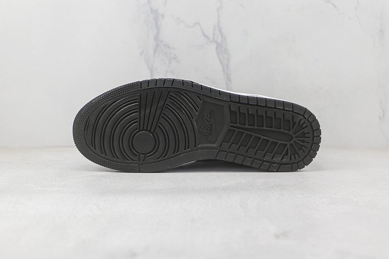 Air Jordan 1 Mid "Black/White" фото № 8