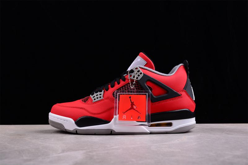 Air Jordan 4 Retro "Toro Bravo" фото № 2