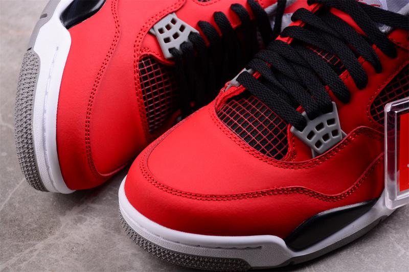 Air Jordan 4 Retro "Toro Bravo" фото № 3
