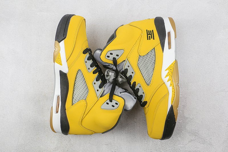 Air Jordan 5 Retro SP "Michigan" фото № 6