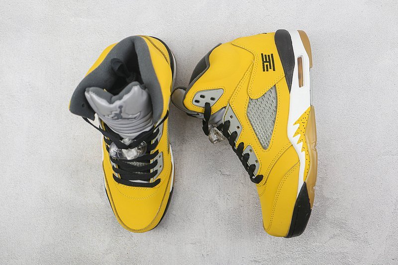Air Jordan 5 Retro SP "Michigan" фото № 7