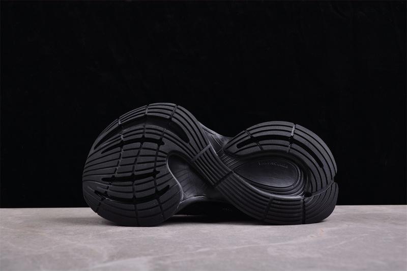 Balenciaga Circuit Sneaker "Worn-Out - Black" фото № 4