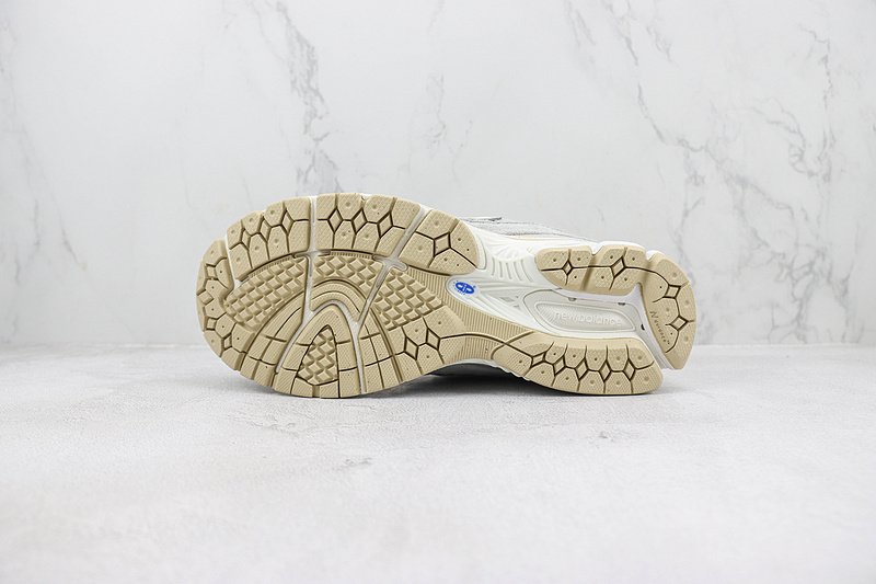 New Balance 2002R "Concrete Grey/Cream White" фото № 8