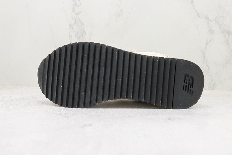 New Balance 574+ WL574ZAA "Light Yellow" фото № 9