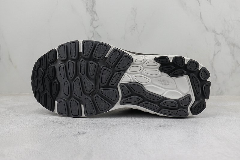 New Balance Fresh Foam 860v13 “Black/White” фото № 9