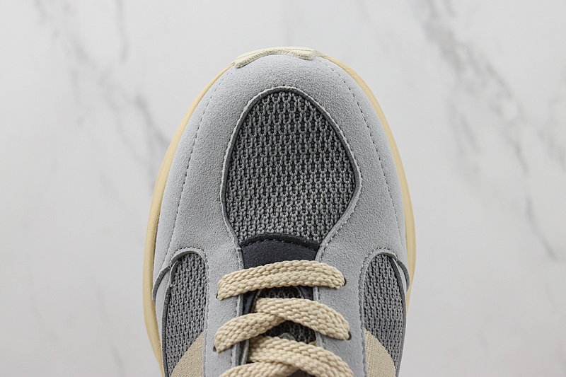 New Balance Warped Runner "Beige/Grey" фото № 3