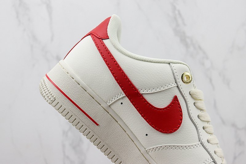 Nike Air Force 1 Low "White/Red/Mini-Swoosh" фото № 3