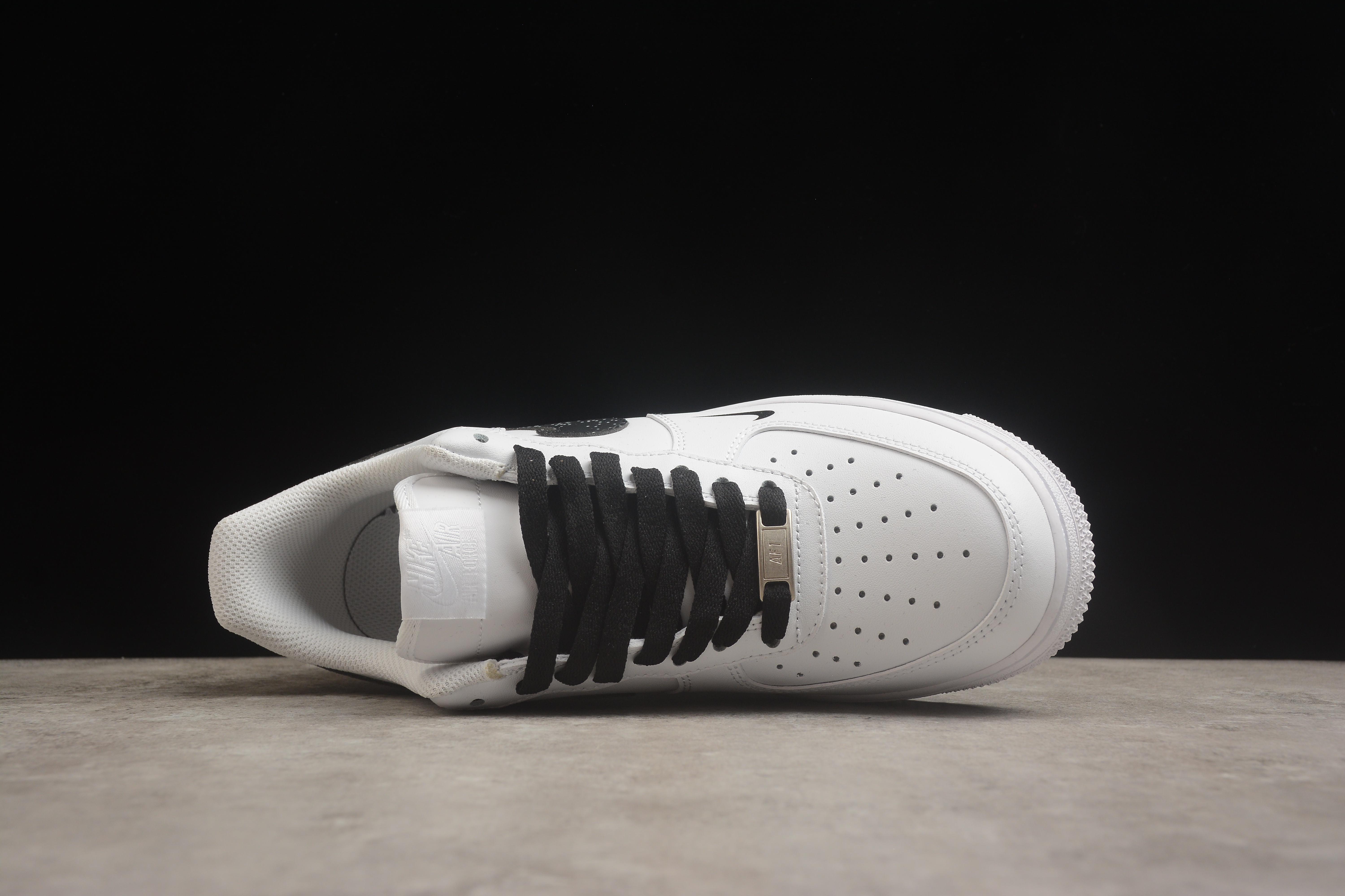 Nike Air Force 1 "White/Black" фото № 3