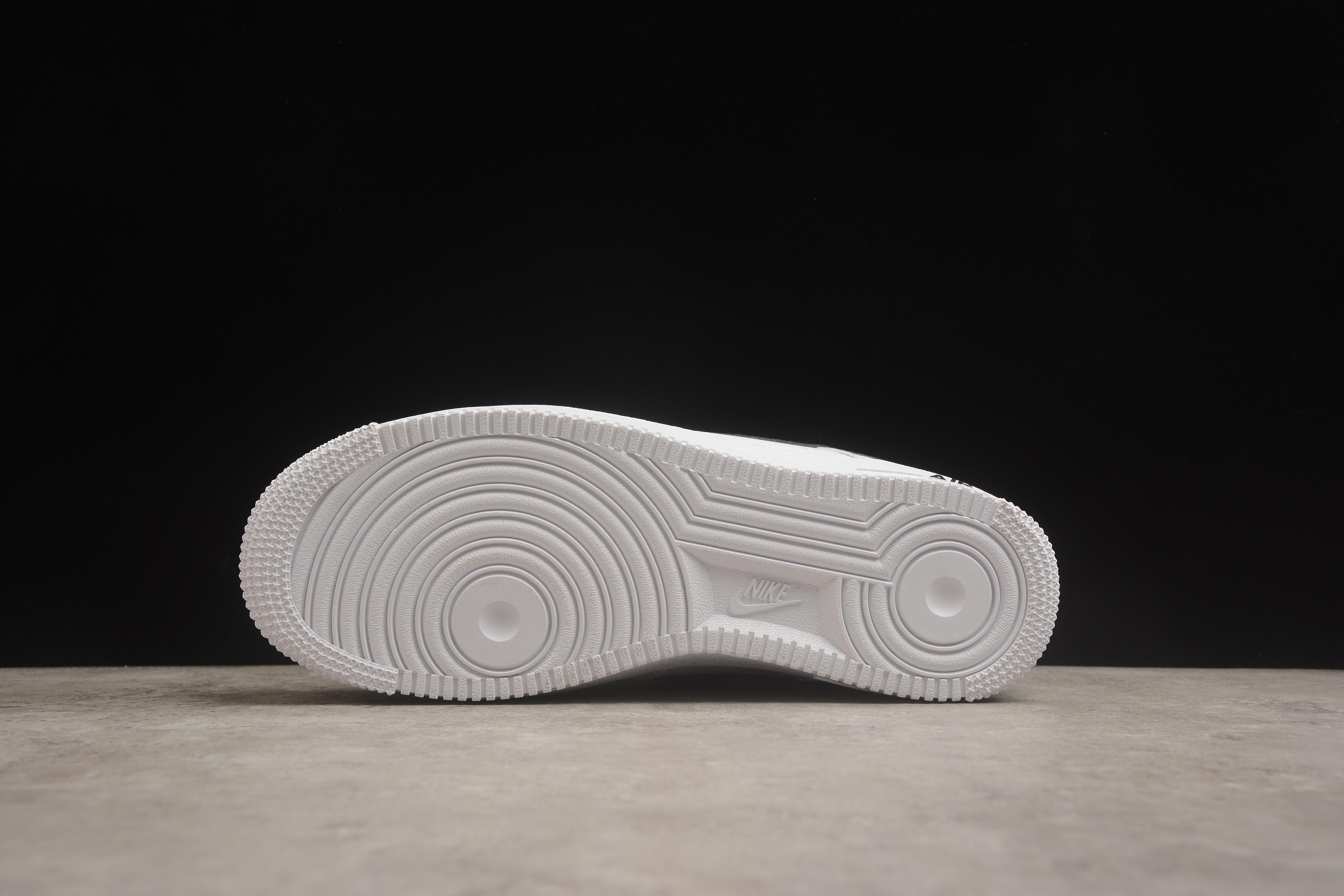 Nike Air Force 1 "White/Black" фото № 4