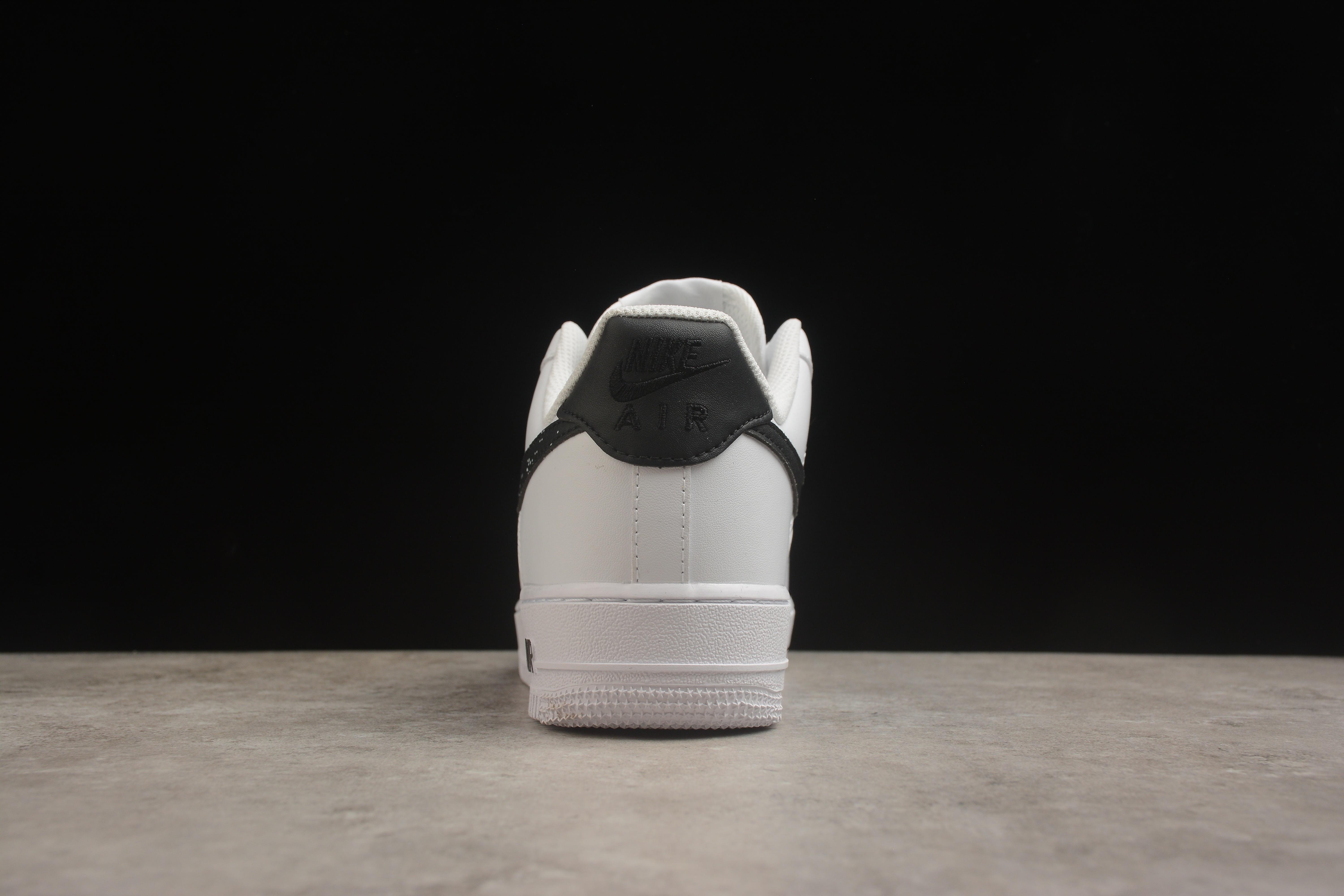 Nike Air Force 1 "White/Black" фото № 5