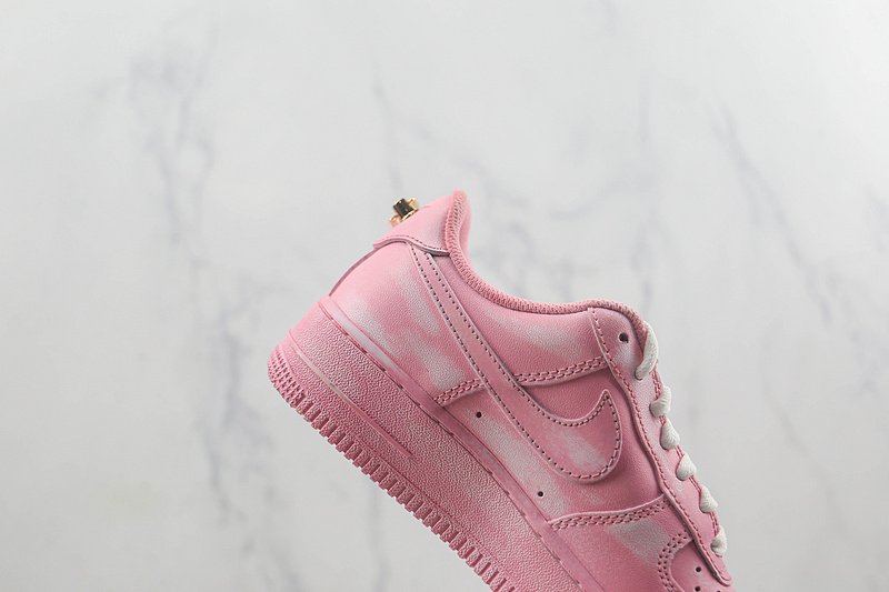 Nike Air Force 1 Low "Neon Pink/Chain" фото № 3