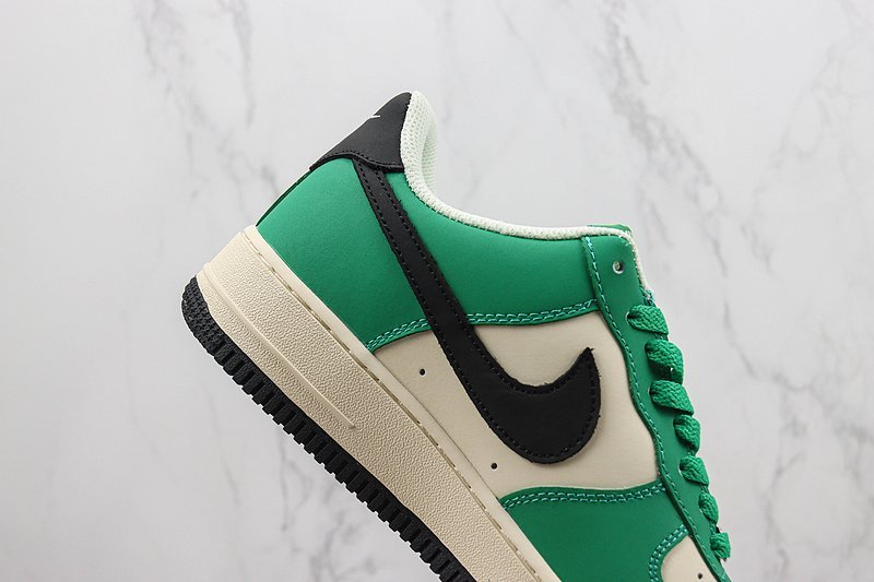 Burberry x Nike Air Force 1 Low "Beige White/Green/Black" фото № 3