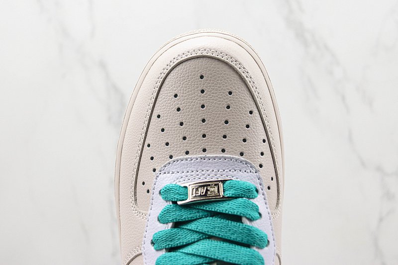 Tiffany Co. x Nike Air Force 1 Low "Friends and Family" фото № 4
