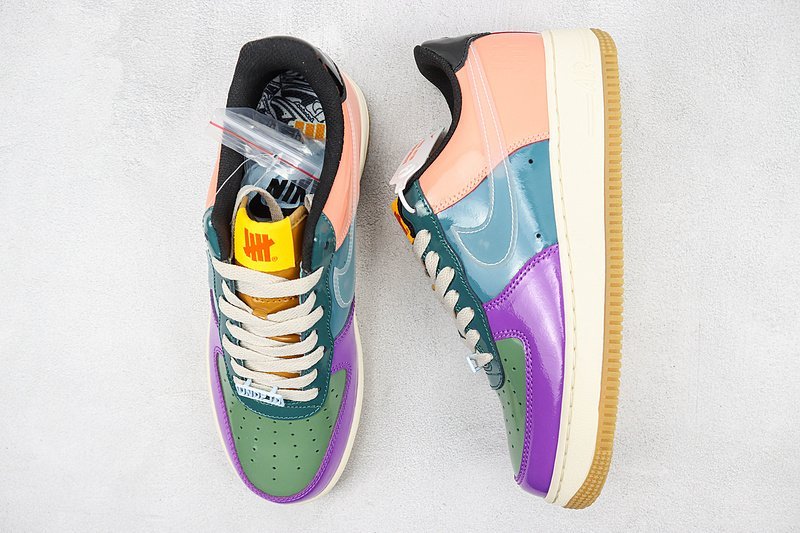Undefeated x Nike Air Force 1 Low "Wild Berry/Purple/Blue/Purple" фото № 7