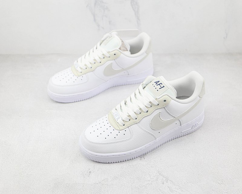 Nike Air Force 1 07 Low "White/Light Grey" фото № 5