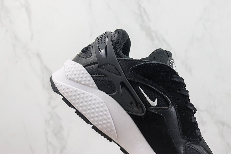 Nike Air Huarache "Black/White" фото № 4