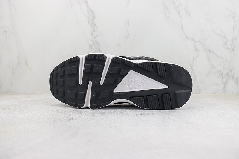 Nike Air Huarache "Black/White" фото № 8