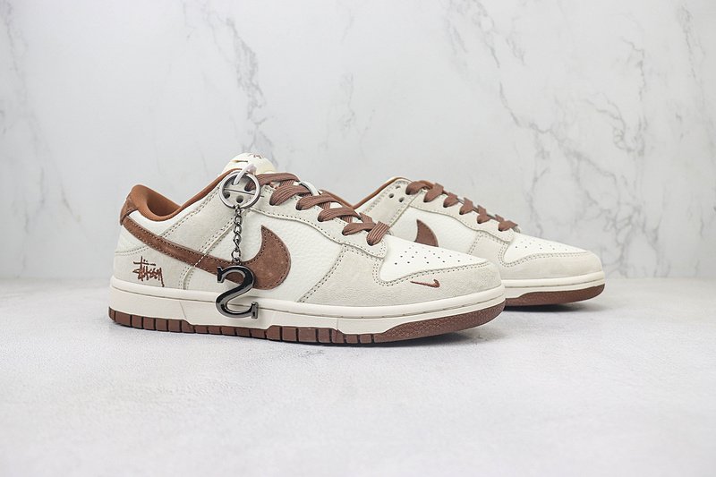Stussy x Nike Dunk Low "Plum/Coconut Milk" фото № 6