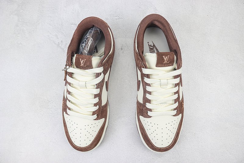 Louis Vuitton x Nike Dunk Low "Callie Brown/Cream White" фото № 7