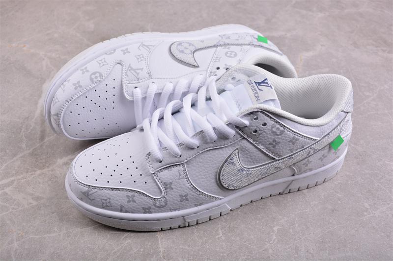 Louis Vuitton x Nike Dunk Low "White/Monogram" фото № 3