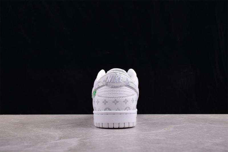 Louis Vuitton x Nike Dunk Low "White/Monogram" фото № 2