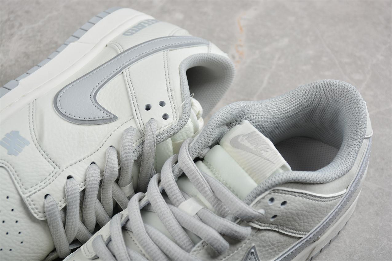 Undefeated x Nike SB Dunk Low "White/Grey" фото № 8