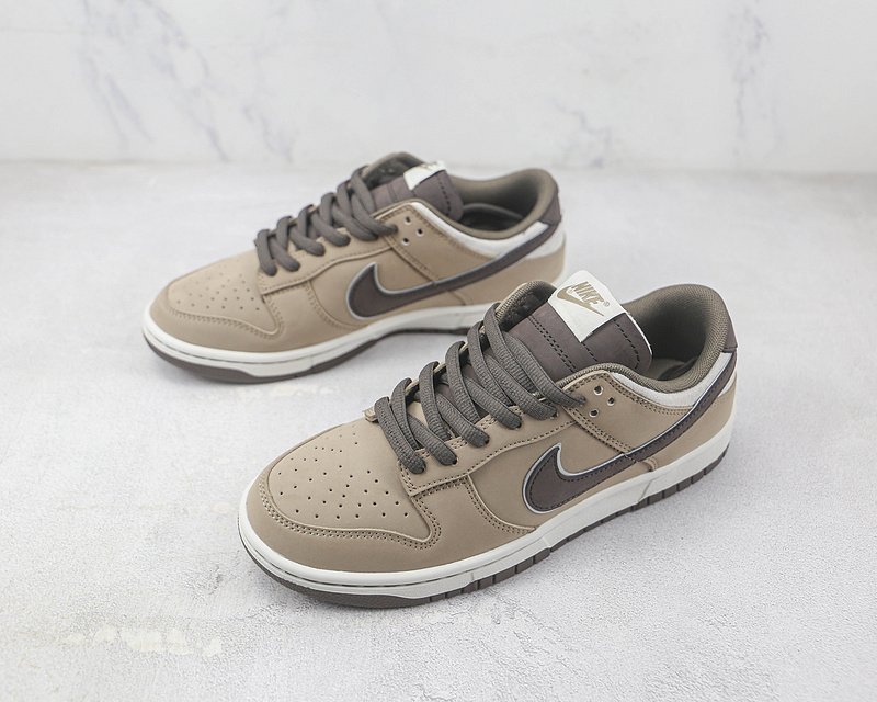 Otomo Katsuhiro x Nike SB Dunk Low "Light Brown" фото № 5
