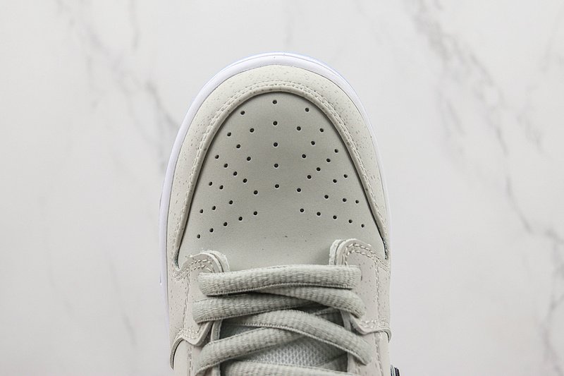 Nike SB Dunk Low "White Lobster" фото № 4